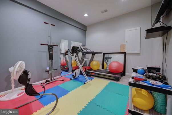 Fitness Equipment, Interior, Recessed Lighting