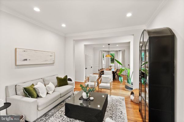 Interior, Living room, Pendant Lights, Recessed Lighting, Wood Texture Flooring