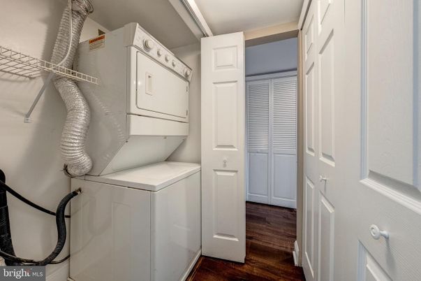 Interior, Utility Closets, Washer, Wood Texture Flooring