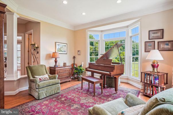 Interior, Living room, Piano, Recessed Lighting, Wood Texture Flooring