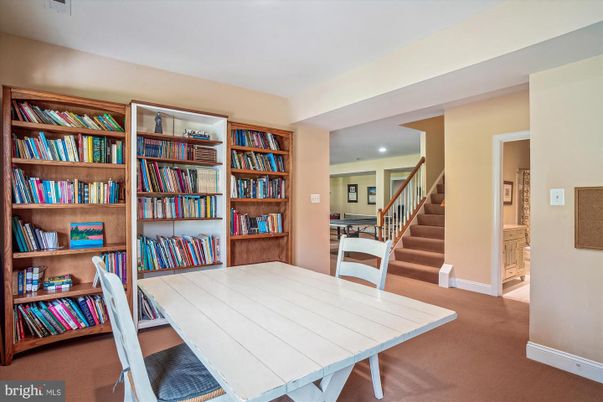 Dining room, Interior, Recessed Lighting