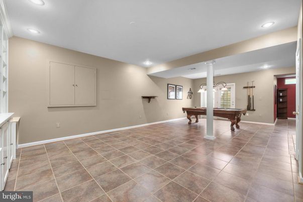 Billiard Table, Game Room, Interior, Recessed Lighting