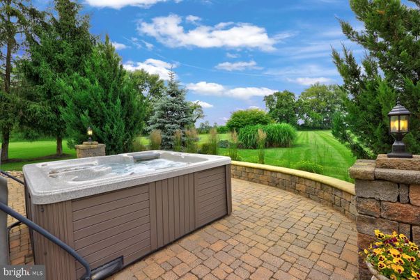 Exterior, Hot Tub