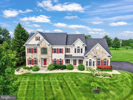 Backyard, Exterior, Facade, French Provincial