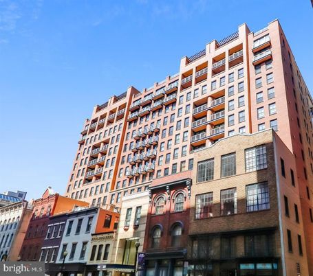 Exterior, Facade, Condo Building
