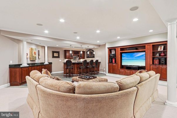 Interior, Living room, Pendant Lights, Recessed Lighting