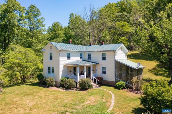 Backyard, Exterior, Facade, Farmhouse
