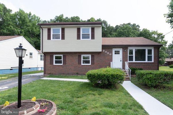 Exterior, Facade, Brick Facade, Split Level