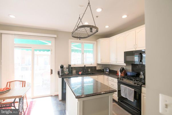 Interior, Kitchen, Pendant Lights, Recessed Lighting