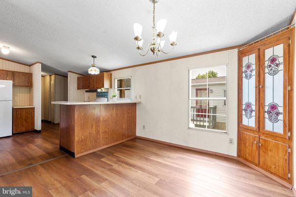 Chandelier, Interior, Kitchen, Wood Texture Flooring