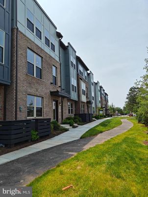 Backyard, Exterior, Facade, Brick Facade, Rowhouse