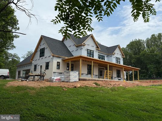 Backyard, Exterior, Facade, Farmhouse