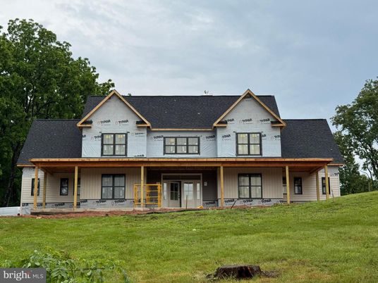 Backyard, Exterior, Facade, Farmhouse