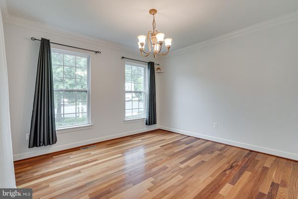 Chandelier, Empty room, Interior, Wood Texture Flooring
