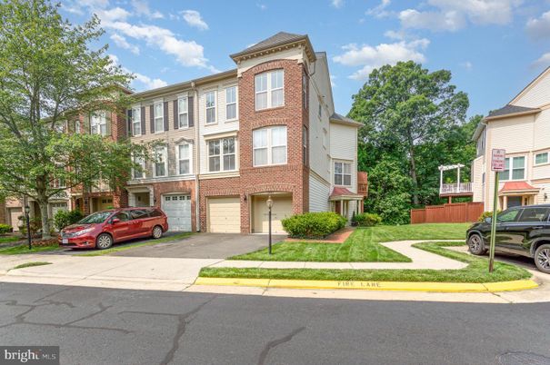 Attached, Exterior, Facade, Brick Facade, Rowhouse