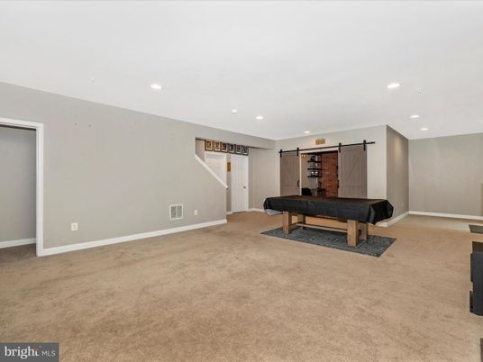 Game Room, Interior, Recessed Lighting