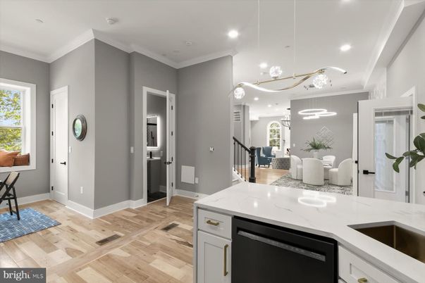 Dining room, Interior, Kitchen, Pendant Lights, Recessed Lighting, Wood Texture Flooring