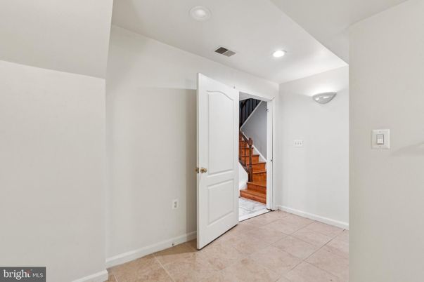 Interior, Recessed Lighting