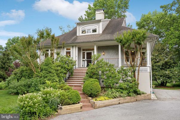 Exterior, Facade, Cape Cod