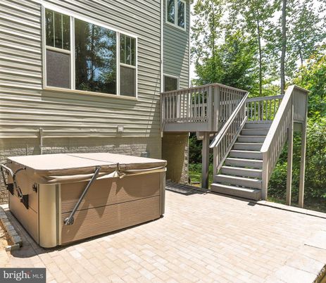 Exterior, Hot Tub