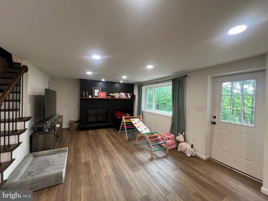 Fireplace, Interior, Recessed Lighting, Wood Texture Flooring