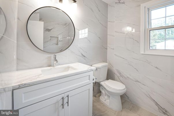 Bathroom, Interior, Marble Walls