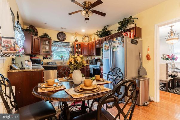 Dining room, Interior, Kitchen, Recessed Lighting, Wood Texture Flooring