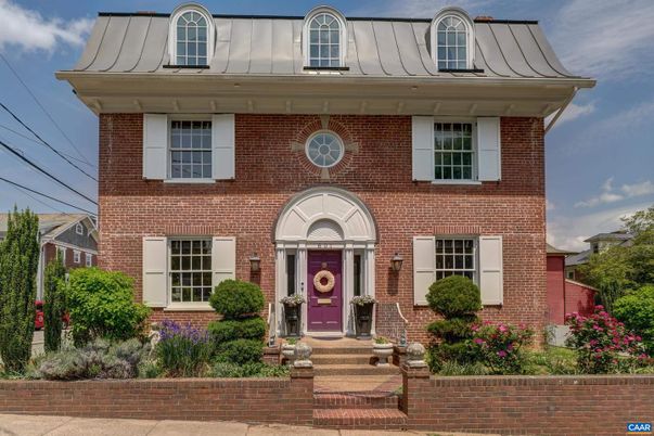 Exterior, Facade, Brick Facade, Georgian