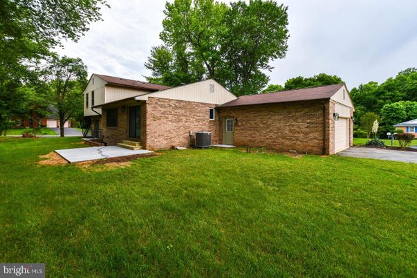 Backyard, Detached Garage, Exterior
