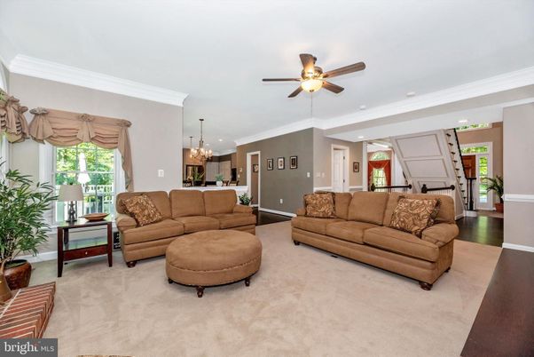 Chandelier, Dining room, Interior, Living room, Pendant Lights, Recessed Lighting, Wood Texture Flooring