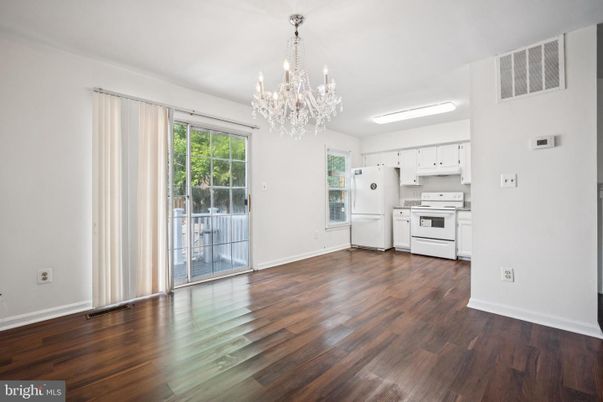 Chandelier, Empty room, Interior, Kitchen, Wood Texture Flooring