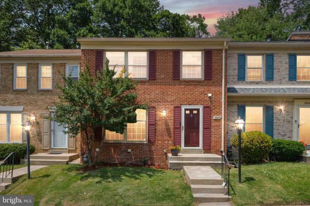 Exterior, Facade, Brick Facade, Georgian