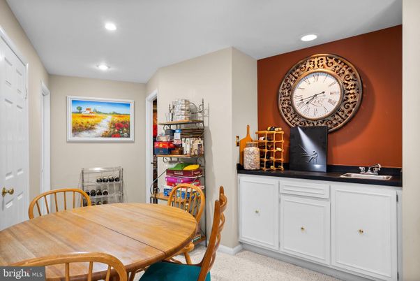 Dining room, Interior, Recessed Lighting