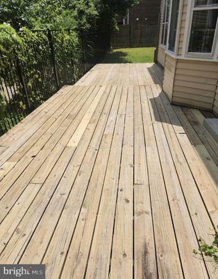 Exterior, Wood Texture Flooring