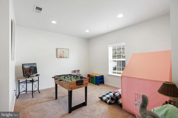 Game Room, Interior, Recessed Lighting