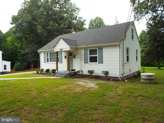 Backyard, Exterior, Facade, Cape Cod