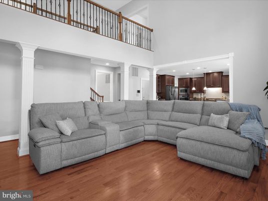 Interior, Kitchen, Living room, Recessed Lighting, Wood Texture Flooring