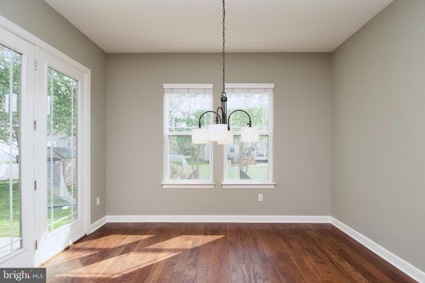 Chandelier, Empty room, Interior, Pendant Lights, Wood Texture Flooring