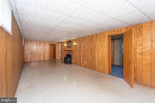 Empty room, Fireplace, Interior, Wooden Walls