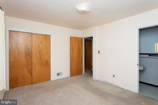 Bathroom, Empty room, Interior