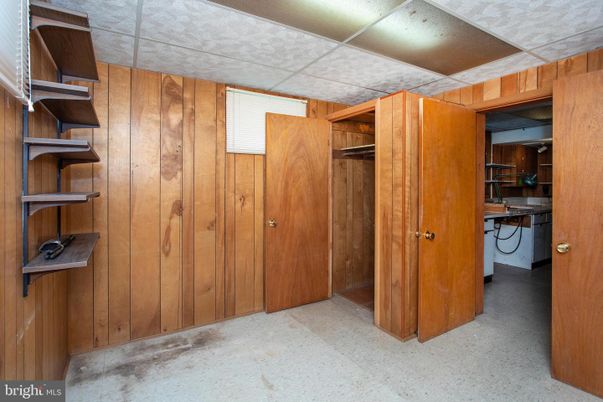 Interior, Wooden Walls