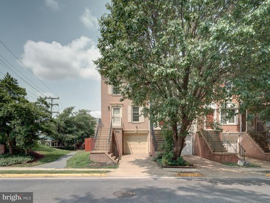 Attached, Exterior, Facade, Brick Facade, None