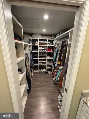 Interior, Recessed Lighting, Walk-in Closets, Wood Texture Flooring