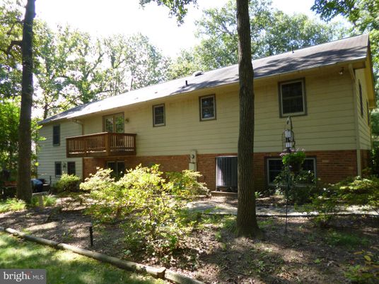 Exterior, Facade, Brick Facade, Raised Ranch