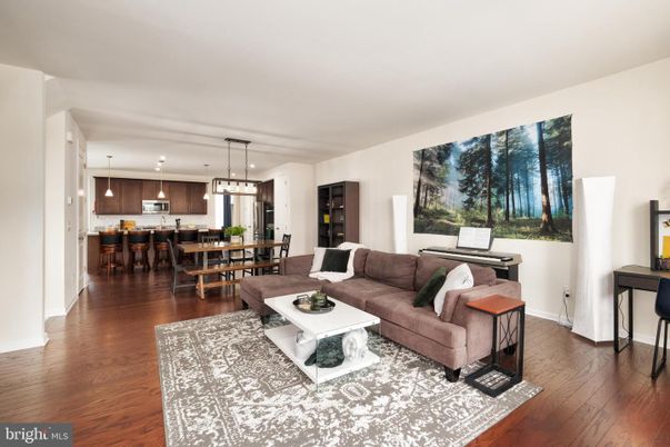 Dining room, Interior, Kitchen, Living room, Pendant Lights, Wood Texture Flooring