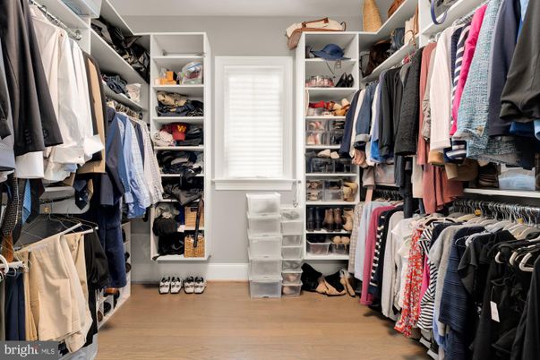 Interior, Walk-in Closets, Wood Texture Flooring
