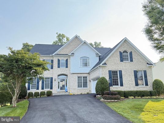 Exterior, Facade, Brick Traditional