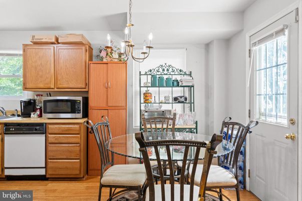 Chandelier, Dining room, Interior, Kitchen, Pendant Lights, Wood Texture Flooring