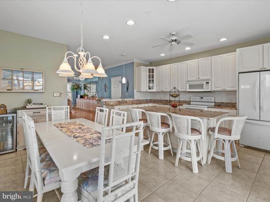 Dining room, Interior, Kitchen, Pendant Lights, Recessed Lighting