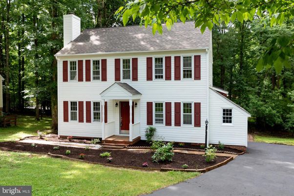 Exterior, Facade, Georgian